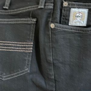 Cinch Men’s Silver Label black denim 32x36. Dry cleaned with crease worn once